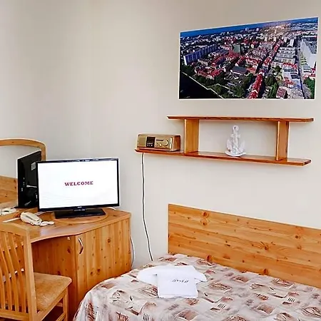Osrodek Wypoczynkowy Gryf Ii 3* 코워브제크